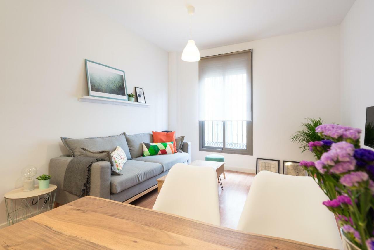 Homely Malaga Plaza Montano ภายนอก รูปภาพ