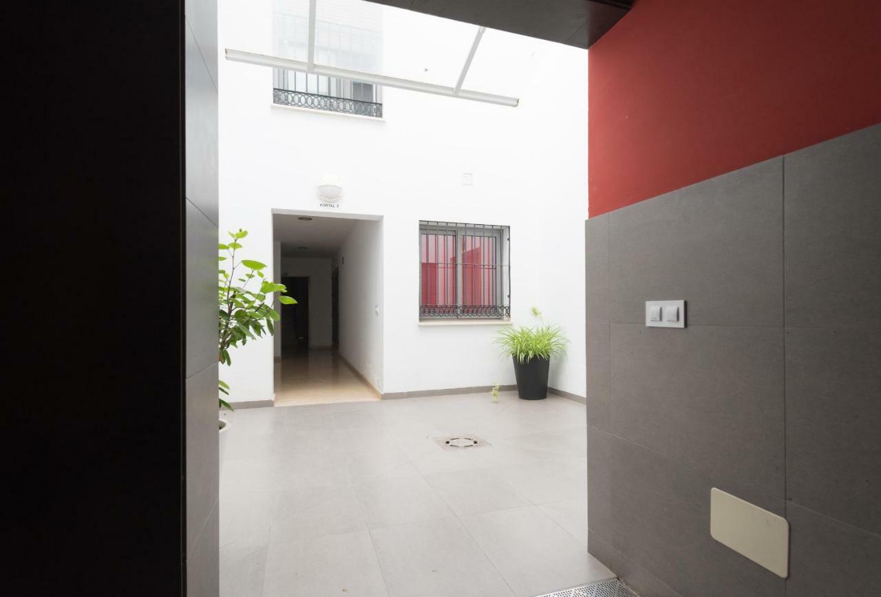 Homely Malaga Plaza Montano ภายนอก รูปภาพ