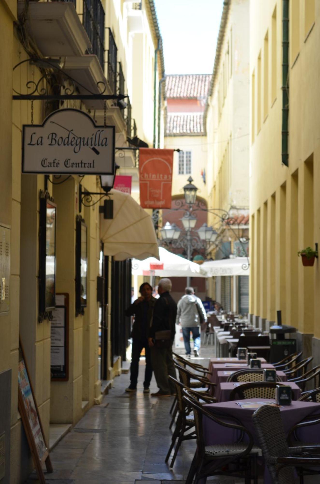 Homely Malaga Plaza Montano ภายนอก รูปภาพ