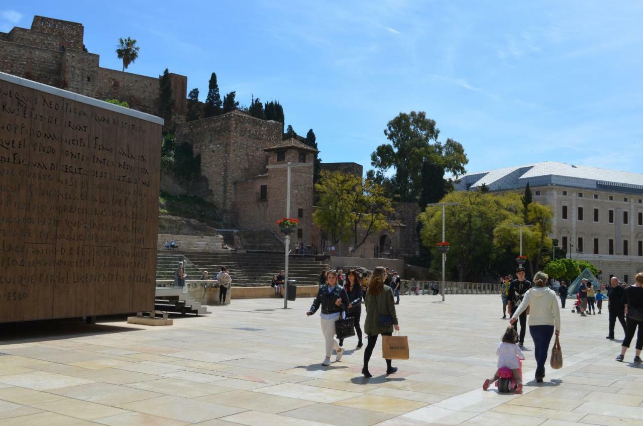 Homely Malaga Plaza Montano ภายนอก รูปภาพ