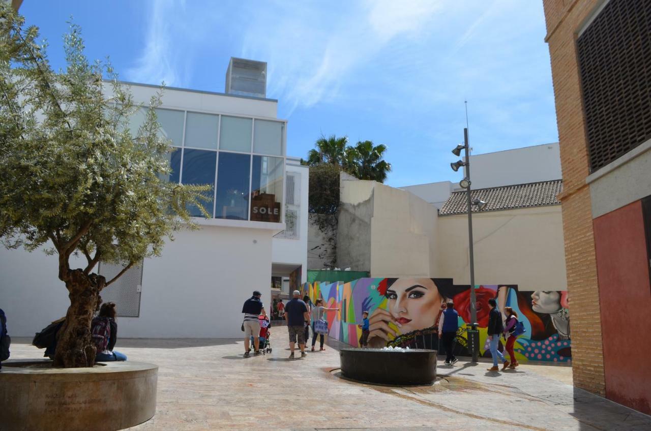 Homely Malaga Plaza Montano ภายนอก รูปภาพ