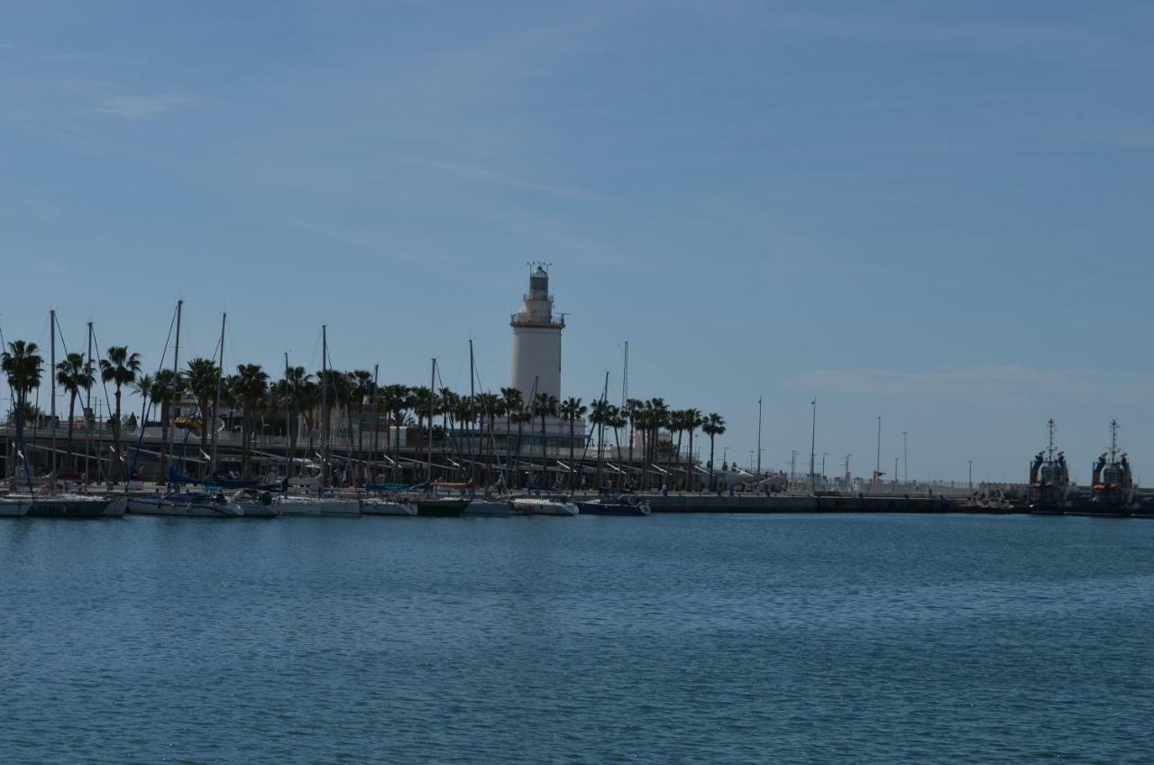 Homely Malaga Plaza Montano ภายนอก รูปภาพ